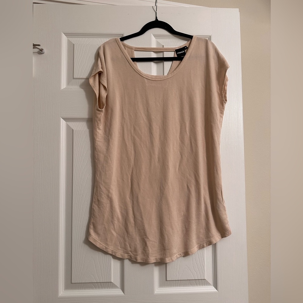 Mono B Creamy Stretchy Blouse With Open Back Design Size M - Picture 1 of 3